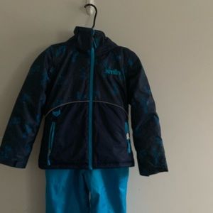 New never worn snow suit for Girls or boys